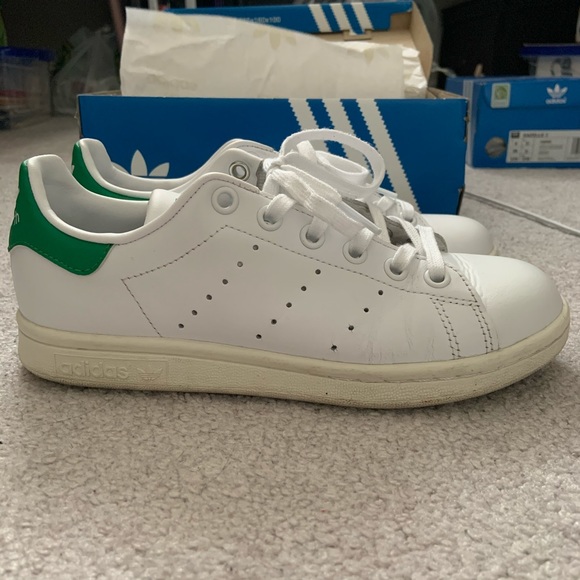 *SOLD* Classic Stan Smith - Adidas - Picture 4 of 6